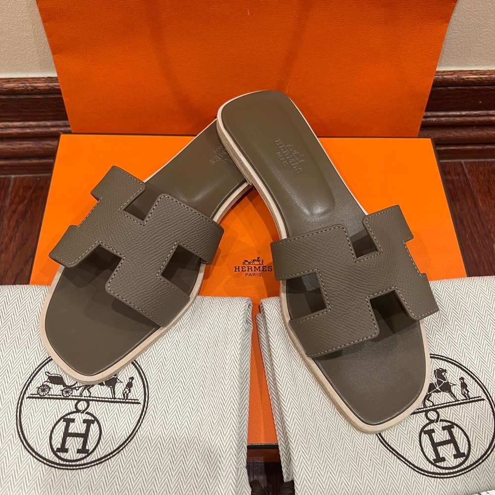 BNIB Hermes Oran Sandal in Epsom Calfskin Etoupe 36.5 - Picture 4 of 10